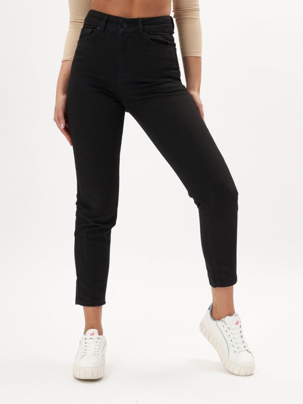 Women's straight fit jeans in black 940_01Ch